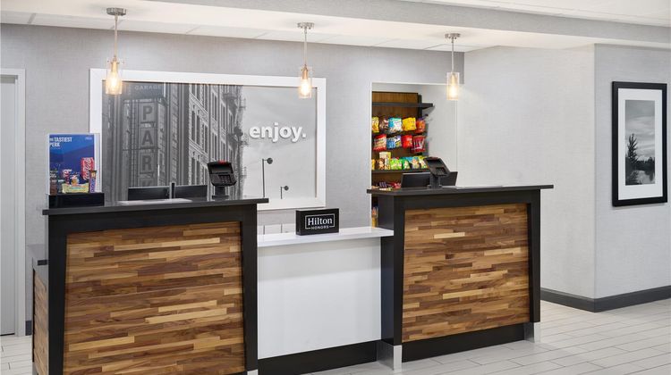 Hampton Inn & Suites Parsippany/North Lobby