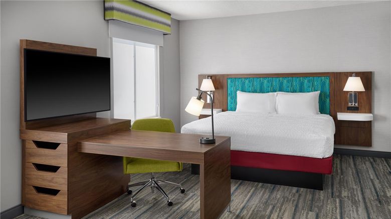 <b>Hampton Inn & Suites Parsippany/North Room</b>. Images powered by <a href="https://iceportal.shijigroup.com/" title="IcePortal" target="_blank">IcePortal</a>.