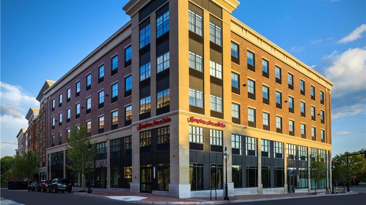 Hampton Inn & Suites Portsmouth Downtown Exterior