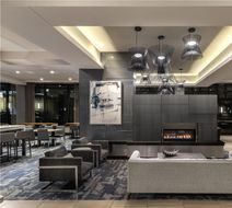 Hampton Inn & Suites Portsmouth Downtown Lobby