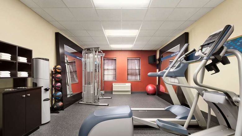 <b>Hampton Inn Dover Health</b>. Images powered by <a href="https://iceportal.shijigroup.com/" title="IcePortal" target="_blank">IcePortal</a>.