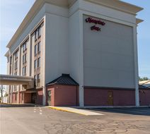 Hampton Inn Portsmouth Central Exterior