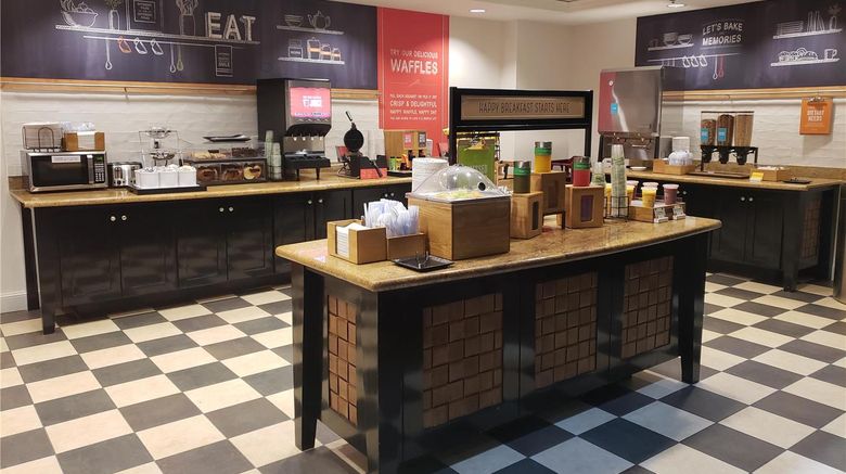 <b>Hampton Inn & Suites Palestine Restaurant</b>. Images powered by <a href="https://iceportal.shijigroup.com/" title="IcePortal" target="_blank">IcePortal</a>.