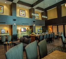 Hampton Inn & Suites Palestine Lobby