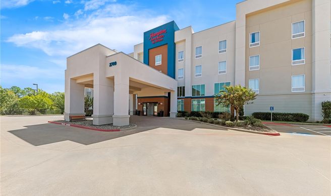 Hampton Inn & Suites Palestine Exterior