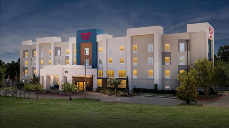 Hampton Inn & Suites Palestine Exterior