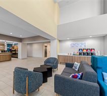 Hampton Inn & Suites Palestine Lobby