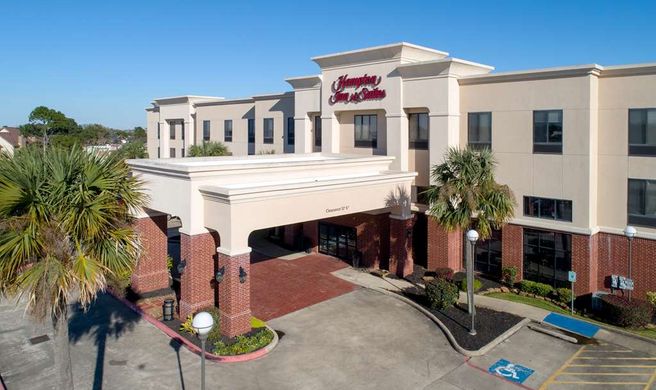 Hampton Inn & Suites Port Arthur Exterior