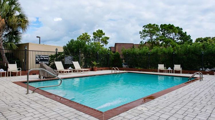 Hampton Inn & Suites Port Arthur Pool
