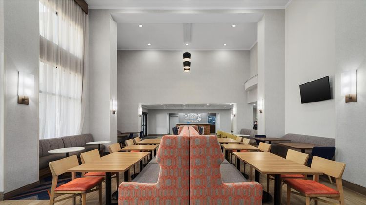 Hampton Inn & Suites Port Arthur Restaurant