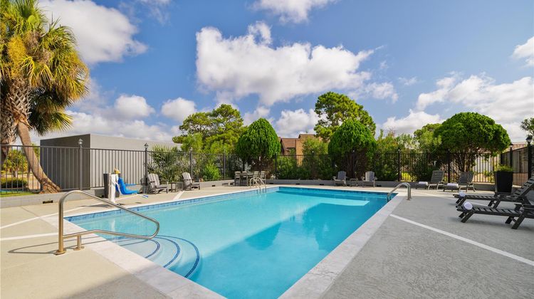 Hampton Inn & Suites Port Arthur Pool