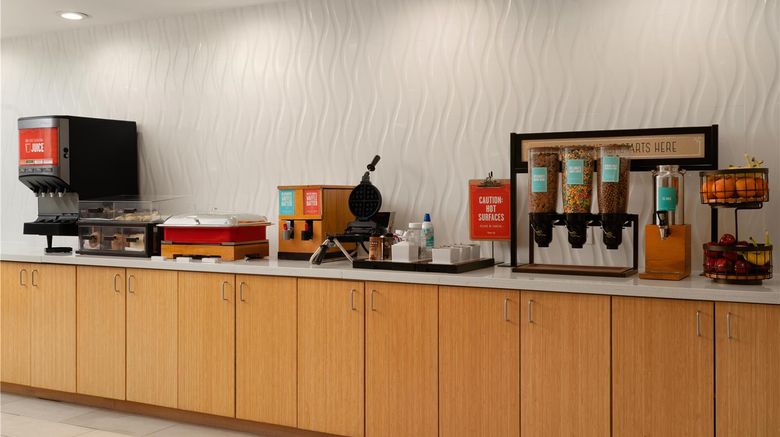 <b>Hampton Inn Hopewell Fort Lee Restaurant</b>. Images powered by <a href="https://iceportal.shijigroup.com/" title="IcePortal" target="_blank">IcePortal</a>.