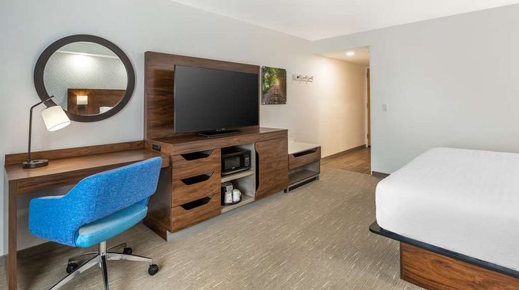 Hampton Inn by Hilton Petersburg Fort Lee Room