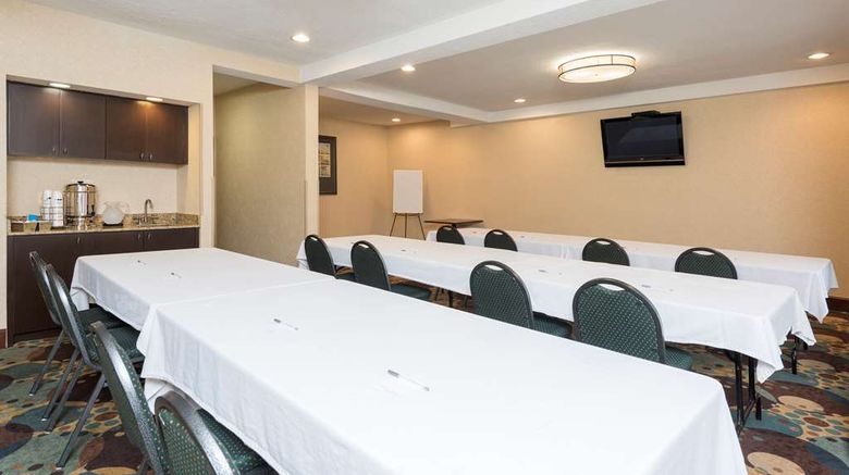 <b>Hampton Inn Port Huron Meeting</b>. Images powered by <a href="https://iceportal.shijigroup.com/" title="IcePortal" target="_blank">IcePortal</a>.
