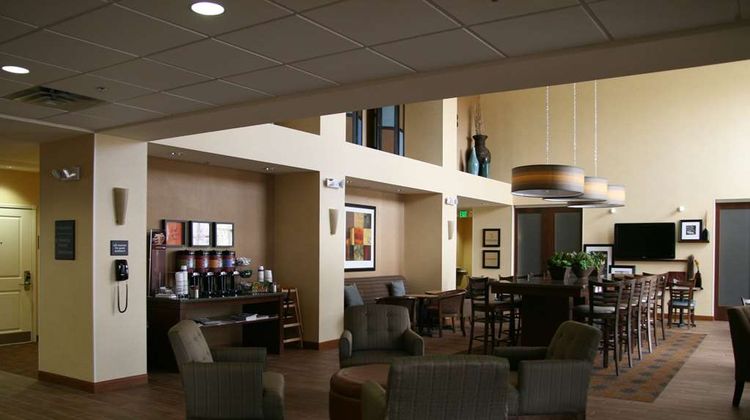 Hampton Inn & Suites Pueblo North Lobby