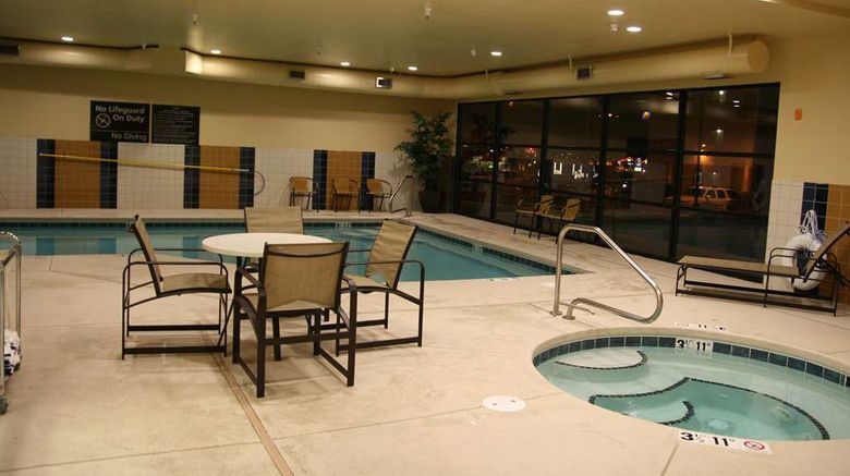 <b>Hampton Inn & Suites Pueblo North Pool</b>. Images powered by <a href="https://iceportal.shijigroup.com/" title="IcePortal" target="_blank">IcePortal</a>.