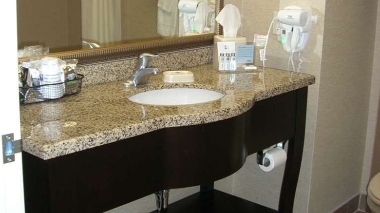 <b>Hampton Inn & Suites Pueblo North Room</b>. Images powered by <a href="https://iceportal.shijigroup.com/" title="IcePortal" target="_blank">IcePortal</a>.