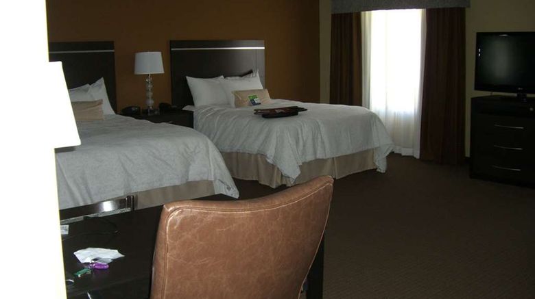 <b>Hampton Inn & Suites Pueblo North Room</b>. Images powered by <a href="https://iceportal.shijigroup.com/" title="IcePortal" target="_blank">IcePortal</a>.