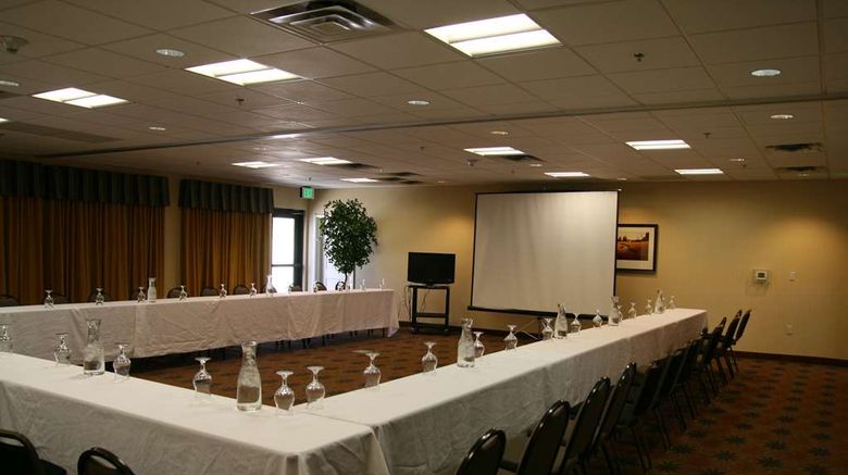<b>Hampton Inn & Suites Pueblo North Meeting</b>. Images powered by <a href="https://iceportal.shijigroup.com/" title="IcePortal" target="_blank">IcePortal</a>.