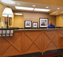 Hampton Inn & Suites Pueblo Southgate Lobby