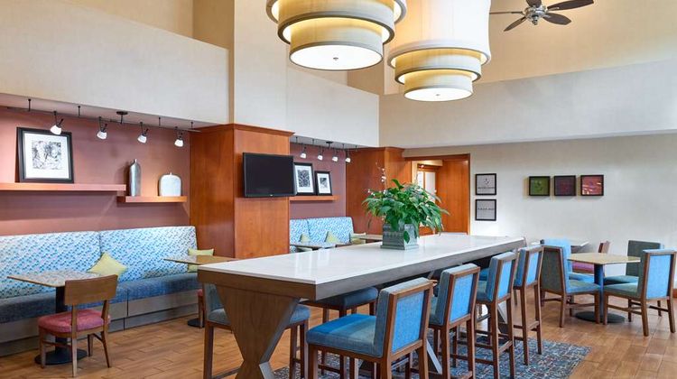 Hampton Inn/Suites Providence/Smithfield Lobby