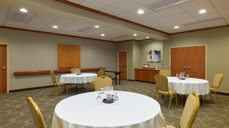 <b>Hampton Inn/Suites Providence/Smithfield Meeting</b>. Images powered by <a href="https://iceportal.shijigroup.com/" title="IcePortal" target="_blank">IcePortal</a>.
