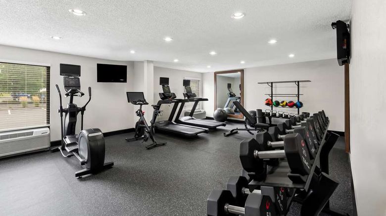 <b>Hampton Inn Pennsville Health</b>. Images powered by <a href="https://iceportal.shijigroup.com/" title="IcePortal" target="_blank">IcePortal</a>.