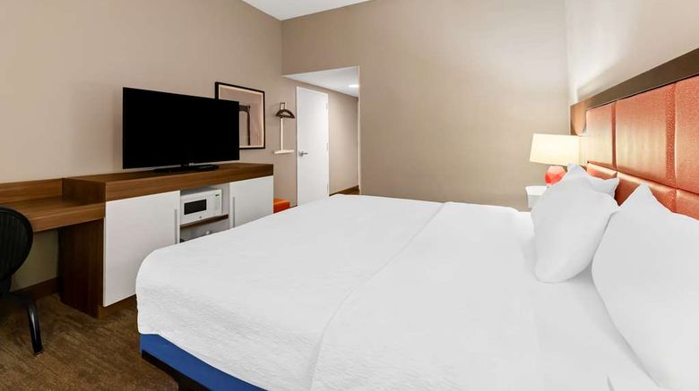 <b>Hampton Inn Pennsville Room</b>. Images powered by <a href="https://iceportal.shijigroup.com/" title="IcePortal" target="_blank">IcePortal</a>.