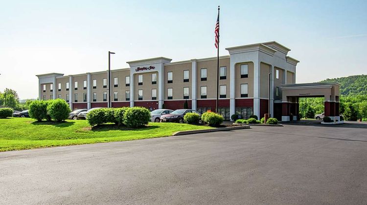 Hampton Inn Pine Grove Exterior