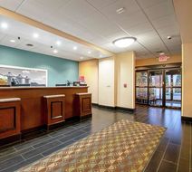 Hampton Inn Pine Grove Lobby