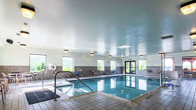 <b>Hampton Inn Pine Grove Pool</b>. Images powered by <a href="https://iceportal.shijigroup.com/" title="IcePortal" target="_blank">IcePortal</a>.