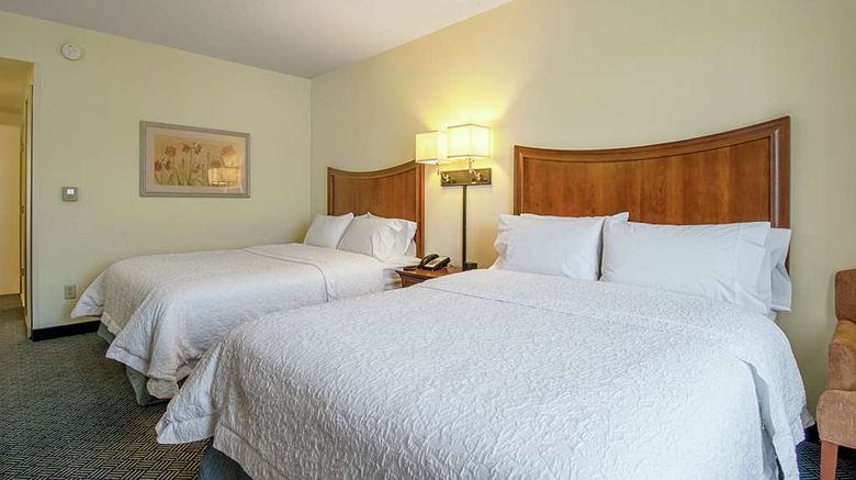 <b>Hampton Inn Pine Grove Room</b>. Images powered by <a href="https://iceportal.shijigroup.com/" title="IcePortal" target="_blank">IcePortal</a>.