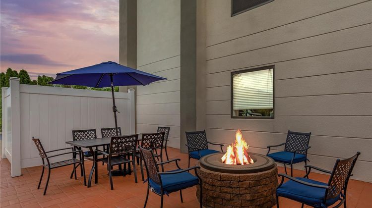 Hampton Inn Pine Grove Exterior
