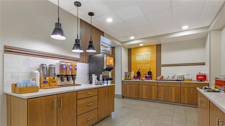 Hampton Inn Pine Grove Restaurant