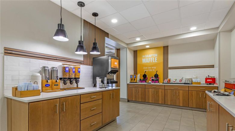 <b>Hampton Inn Pine Grove Restaurant</b>. Images powered by <a href="https://iceportal.shijigroup.com/" title="IcePortal" target="_blank">IcePortal</a>.