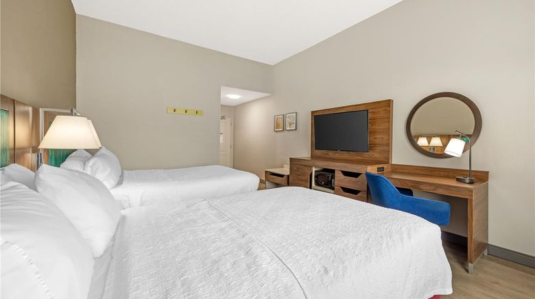 <b>Hampton Inn Pine Grove Room</b>. Images powered by <a href="https://iceportal.shijigroup.com/" title="IcePortal" target="_blank">IcePortal</a>.