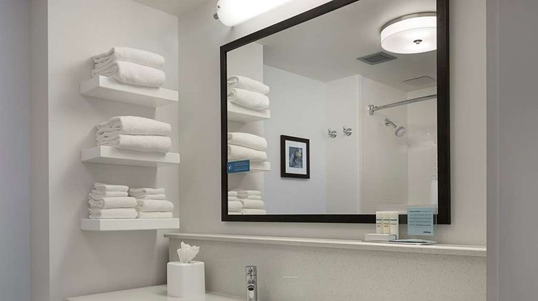 <b>Hampton Inn & Suites Charlotte/Pineville Room</b>. Images powered by <a href="https://iceportal.shijigroup.com/" title="IcePortal" target="_blank">IcePortal</a>.