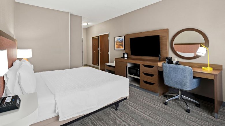 <b>Hampton Inn Provo Room</b>. Images powered by <a href="https://iceportal.shijigroup.com/" title="IcePortal" target="_blank">IcePortal</a>.