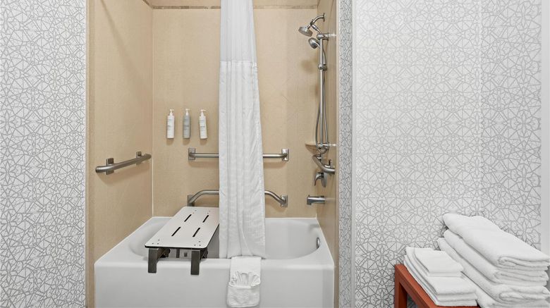 <b>Hampton Inn Provo Room</b>. Images powered by <a href="https://iceportal.shijigroup.com/" title="IcePortal" target="_blank">IcePortal</a>.