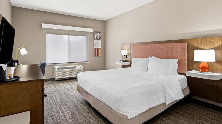 <b>Hampton Inn Provo Room</b>. Images powered by <a href="https://iceportal.shijigroup.com/" title="IcePortal" target="_blank">IcePortal</a>.