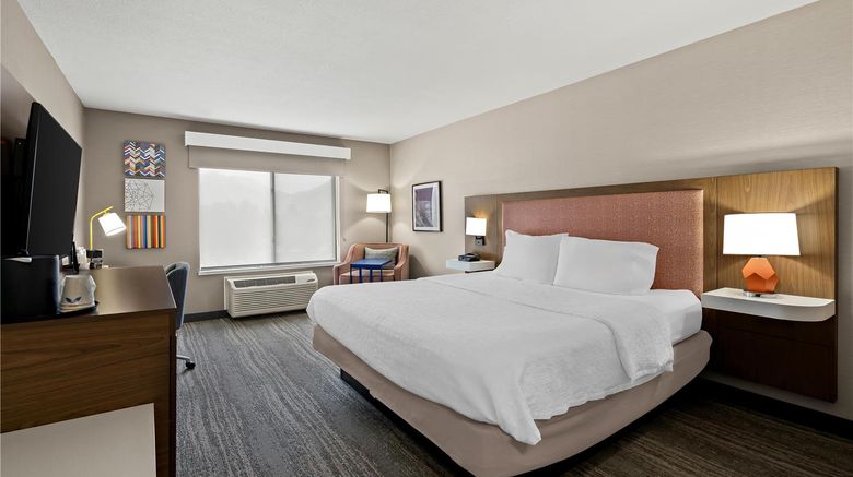 <b>Hampton Inn Provo Room</b>. Images powered by <a href="https://iceportal.shijigroup.com/" title="IcePortal" target="_blank">IcePortal</a>.