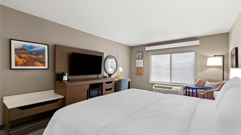 <b>Hampton Inn Provo Room</b>. Images powered by <a href="https://iceportal.shijigroup.com/" title="IcePortal" target="_blank">IcePortal</a>.