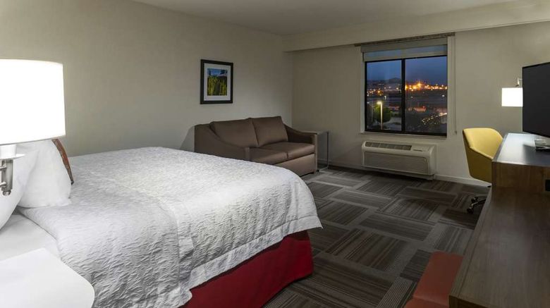 <b>Hampton Inn Lehi-Thanksgiving Point Room</b>. Images powered by <a href="https://iceportal.shijigroup.com/" title="IcePortal" target="_blank">IcePortal</a>.