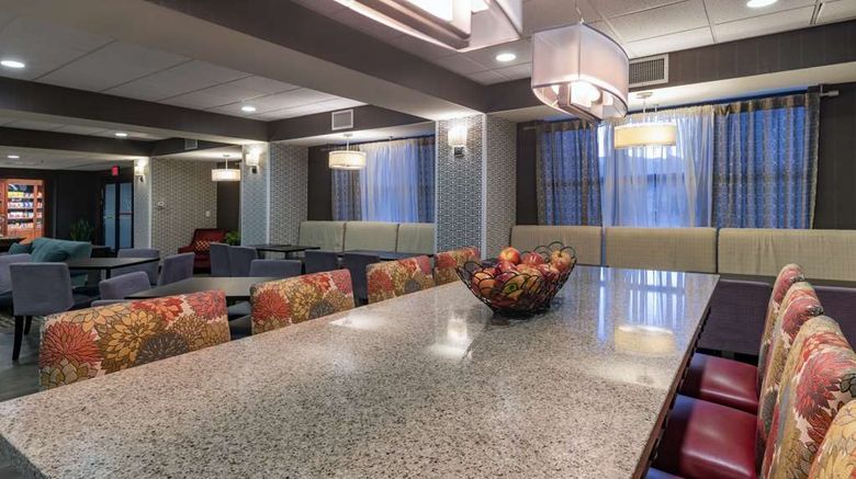 <b>Hampton Inn Lehi-Thanksgiving Point Lobby</b>. Images powered by <a href="https://iceportal.shijigroup.com/" title="IcePortal" target="_blank">IcePortal</a>.