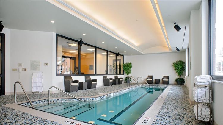 Hilton Garden Inn Downtown Waterfront Pool