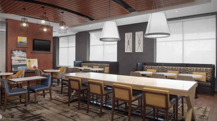 Hampton Inn Portland Downtown-Waterfront Restaurant