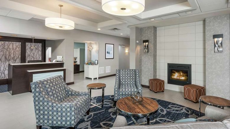 <b>Homewood Suites Portland Lobby</b>. Images powered by <a href="https://iceportal.shijigroup.com/" title="IcePortal" target="_blank">IcePortal</a>.