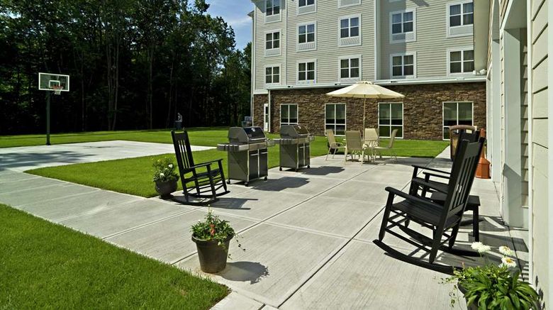 <b>Homewood Suites Portland Exterior</b>. Images powered by <a href="https://iceportal.shijigroup.com/" title="IcePortal" target="_blank">IcePortal</a>.