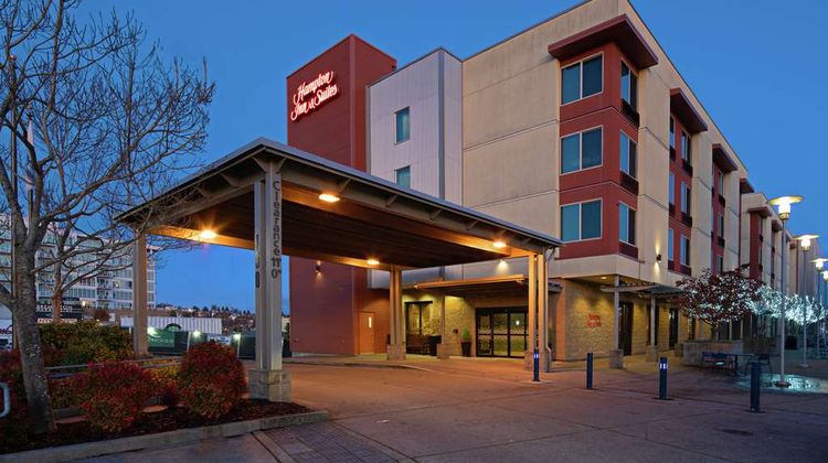 Hampton Inn & Suites Bremerton Exterior