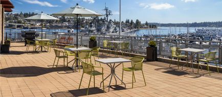 Hampton Inn & Suites Bremerton Exterior